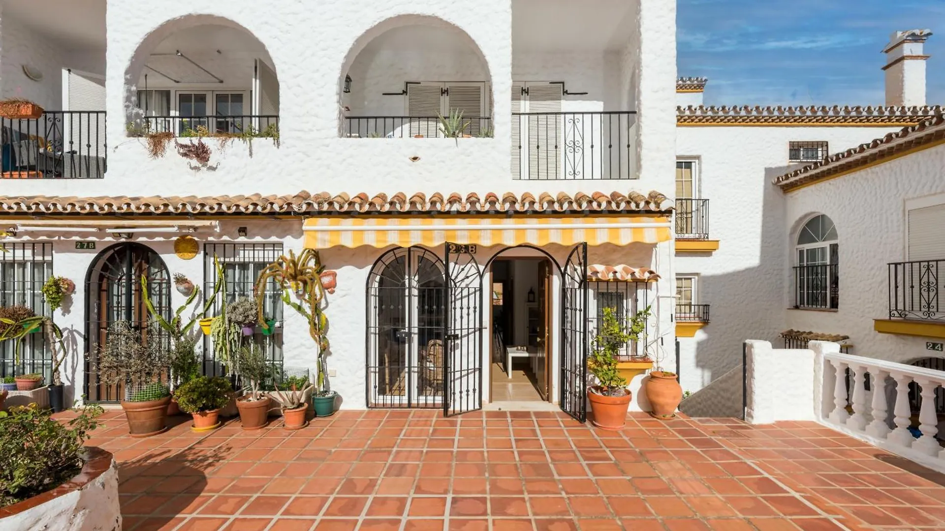 Tio Charles De June - Charming 2 Bedroom Apartment ベナルマデナ