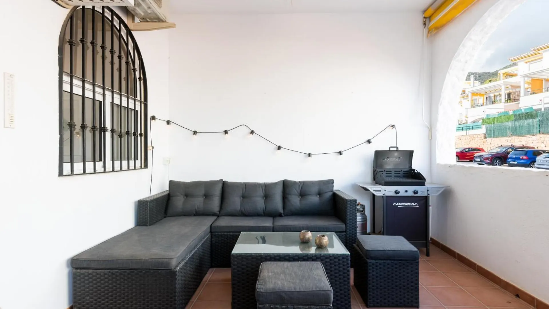 Tio Charles De June - Charming 2 Bedroom Apartment ベナルマデナ スペイン