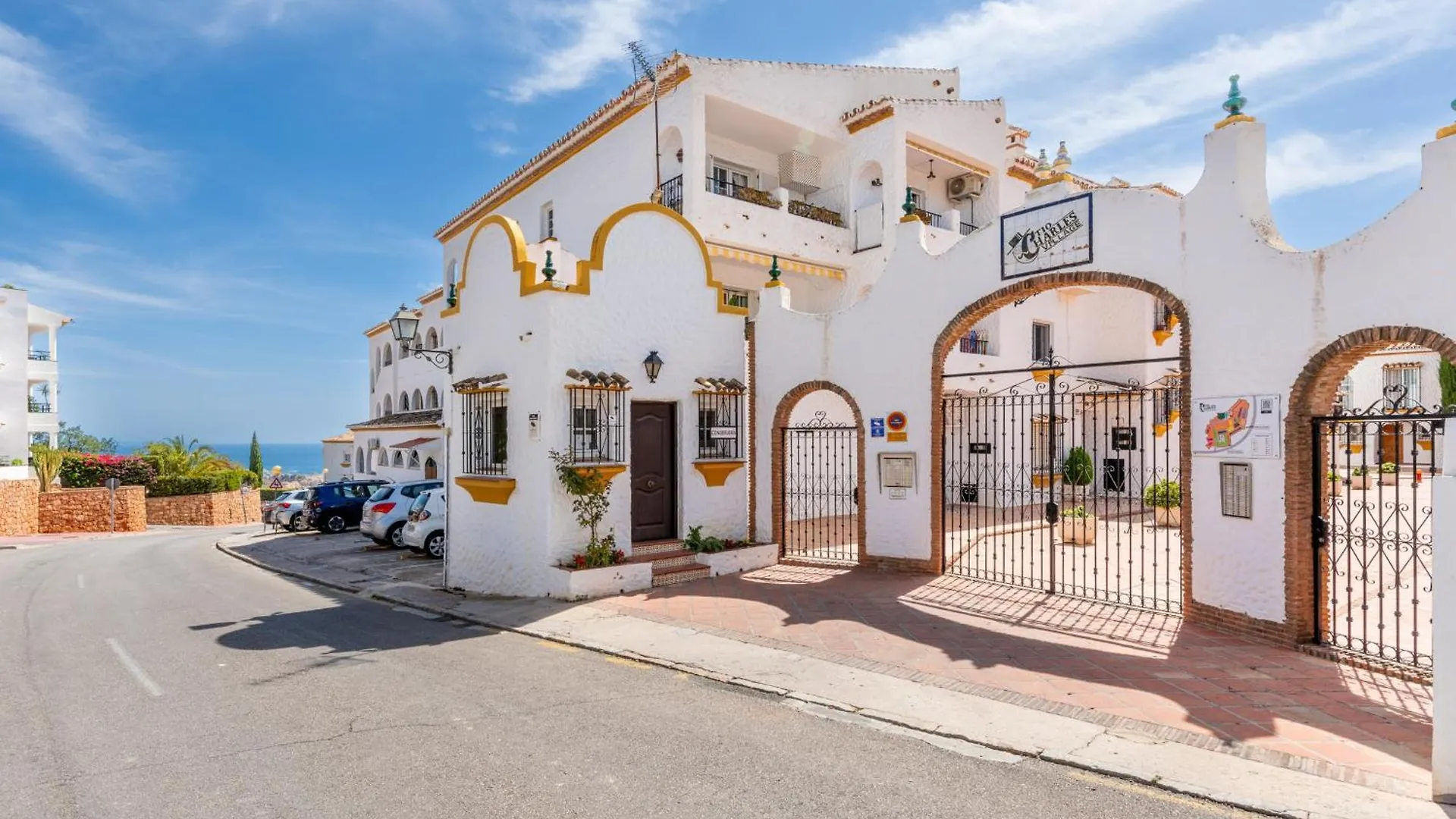 Tio Charles De June - Charming 2 Bedroom Apartment ベナルマデナ