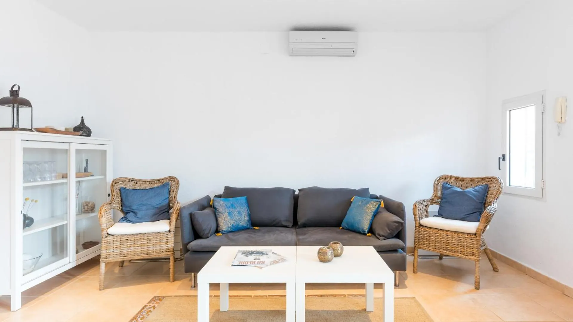 Tio Charles De June - Charming 2 Bedroom Apartment ベナルマデナ スペイン