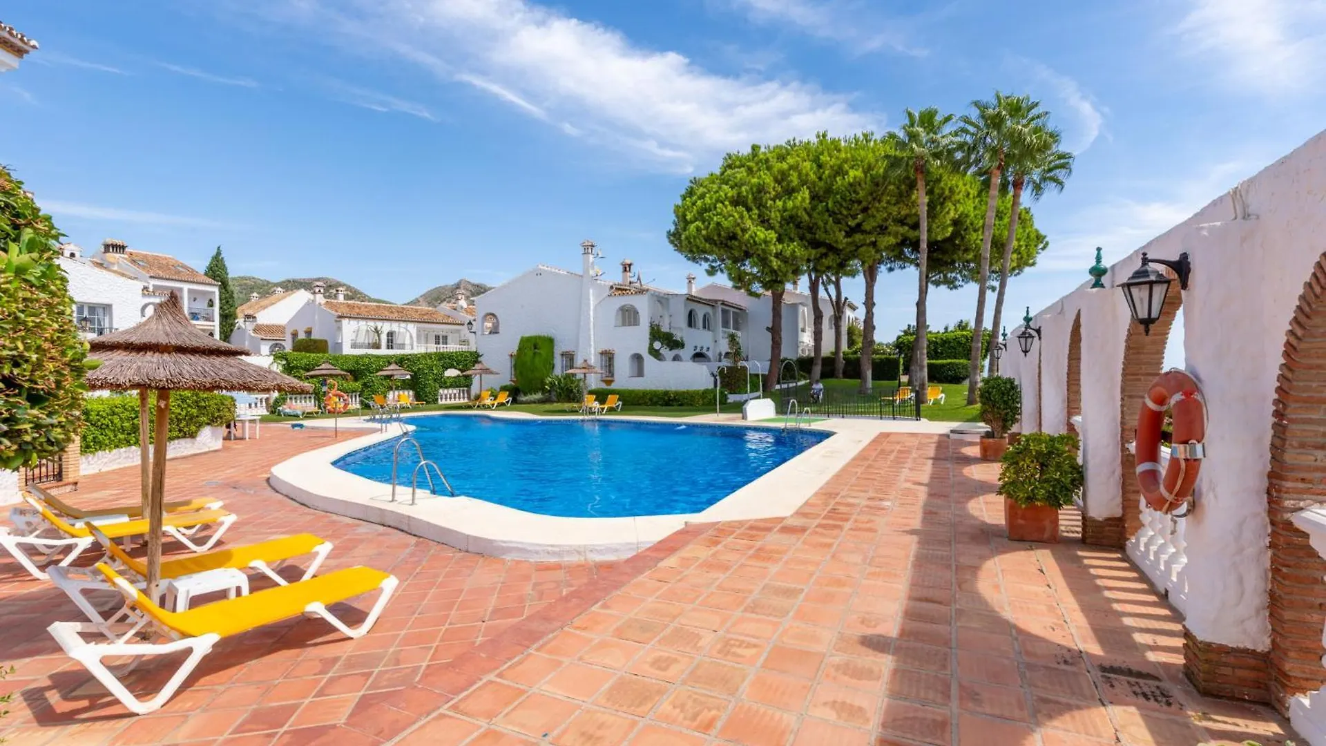 Tio Charles De June - Charming 2 Bedroom Apartment ベナルマデナ