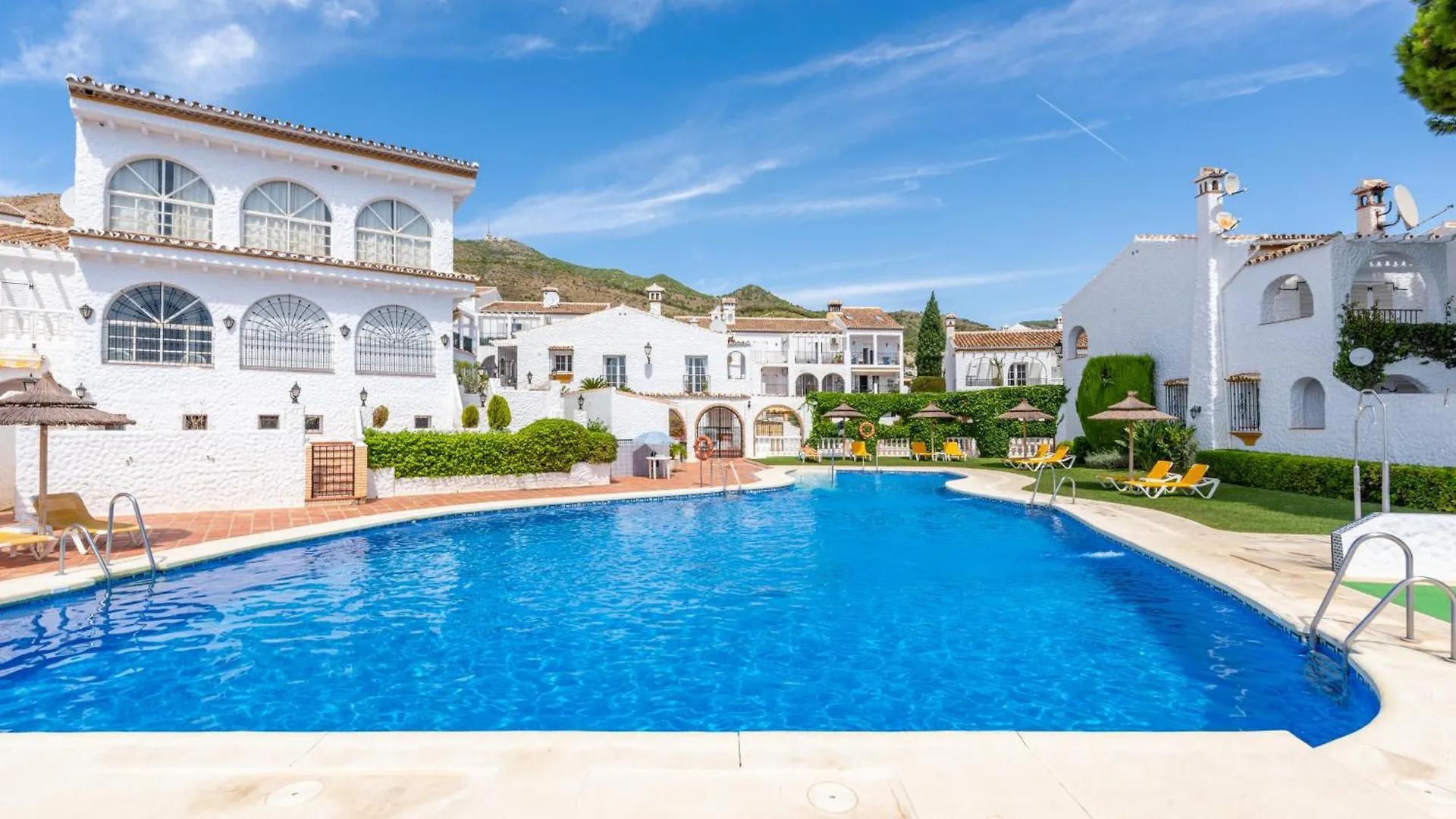 Tio Charles De June - Charming 2 Bedroom Apartment ベナルマデナ