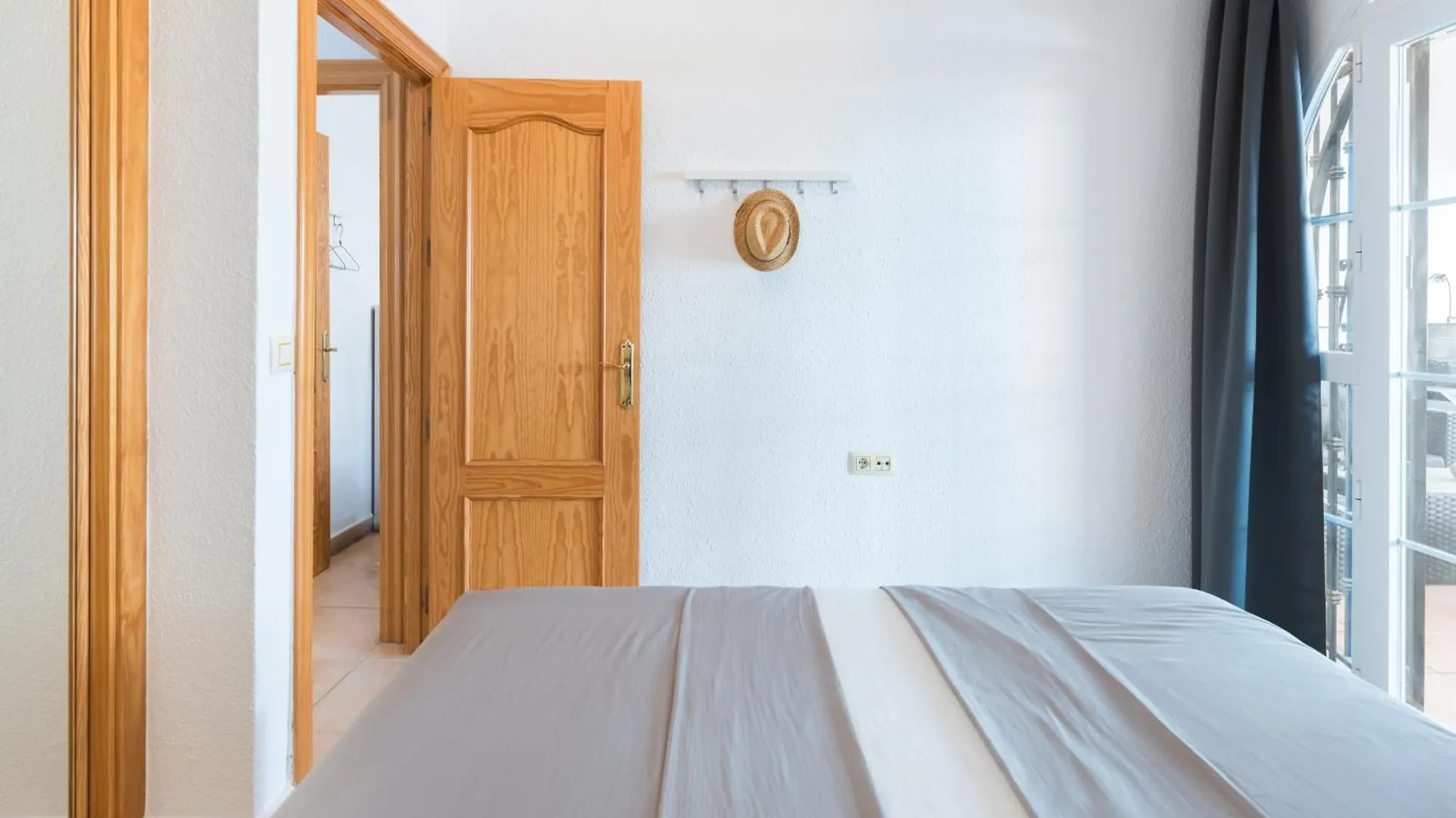 Tio Charles De June - Charming 2 Bedroom Apartment ベナルマデナ